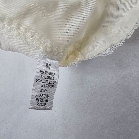 Wishlist Sheer Lace Bow Bralette size M - Picture 7 of 8